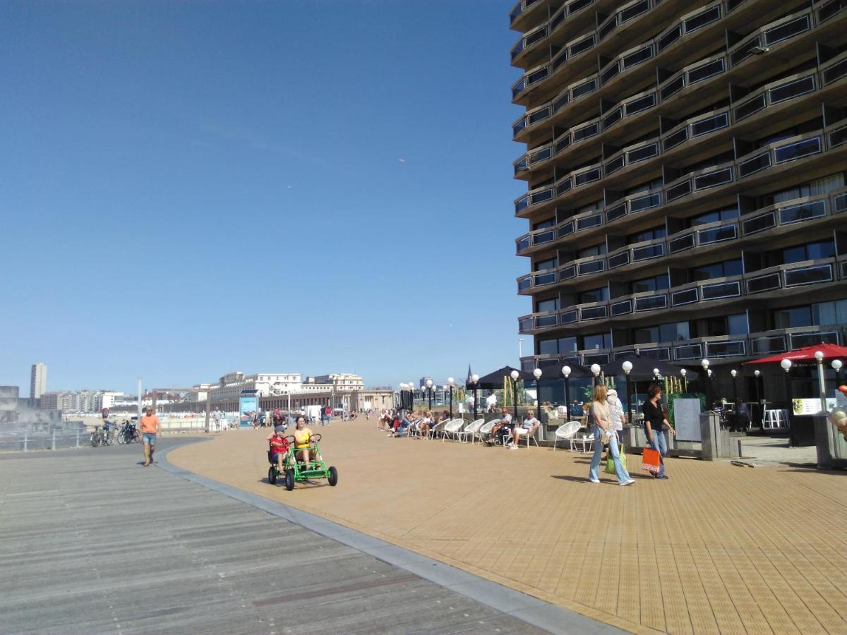 Residentie Aldis Met Zeezicht Apartman Ostende Kültér fotó